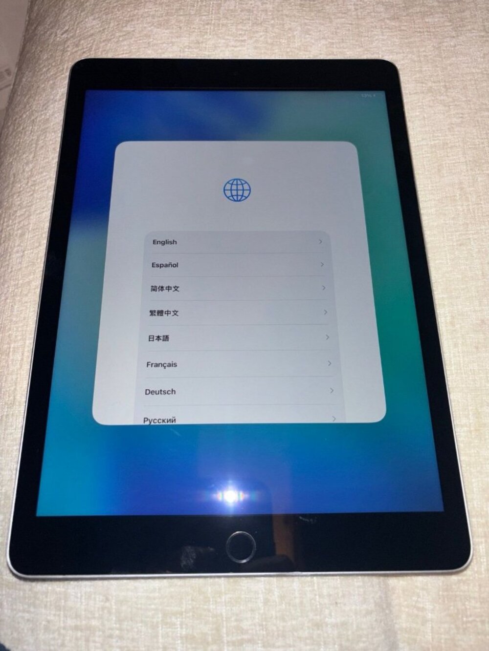 Apple iPad Wi‑Fi Tablet Black Bezel Touch ID iOS Setup Screen